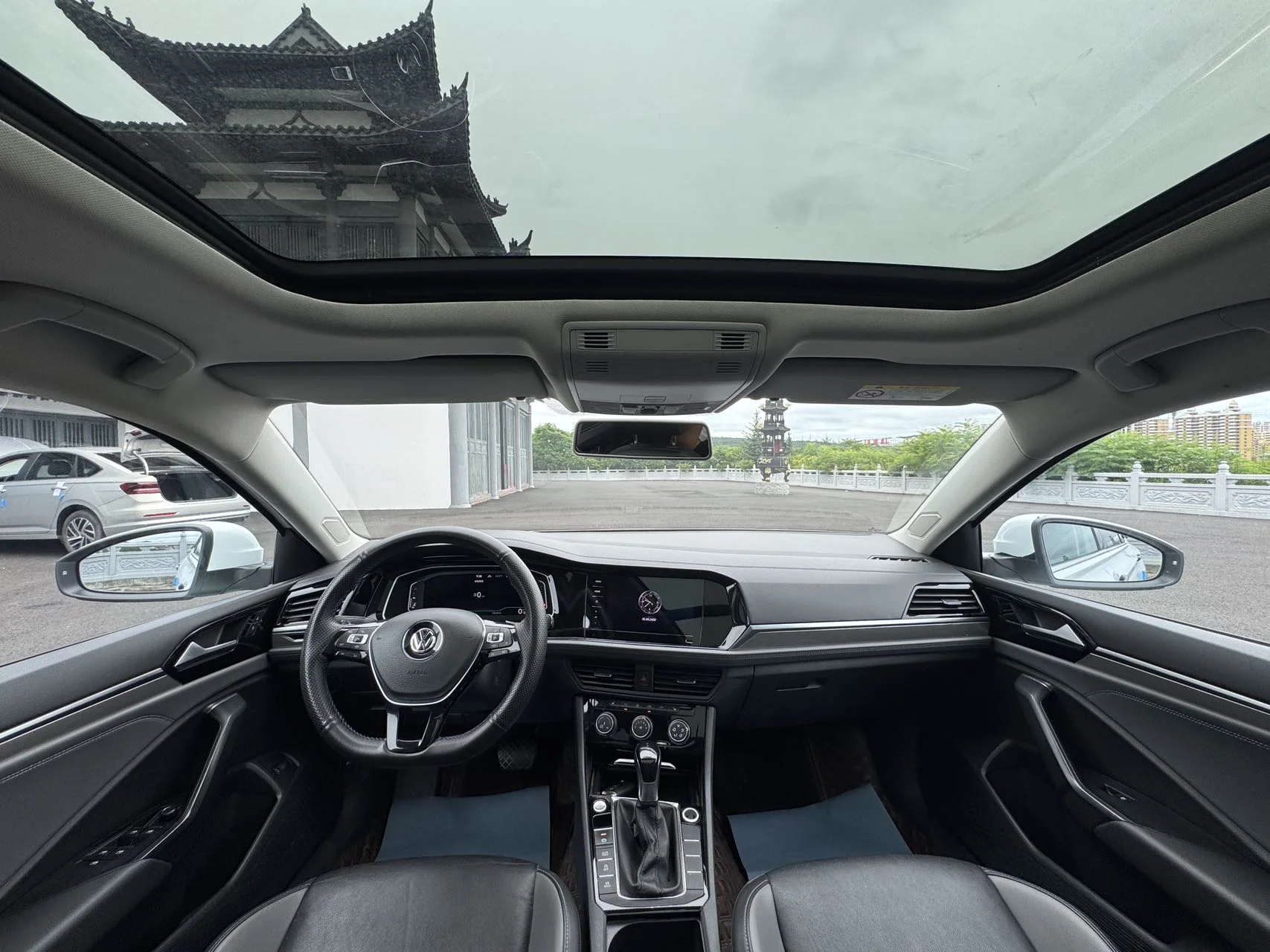 Volkswagen Sagitar - миниатюра 16