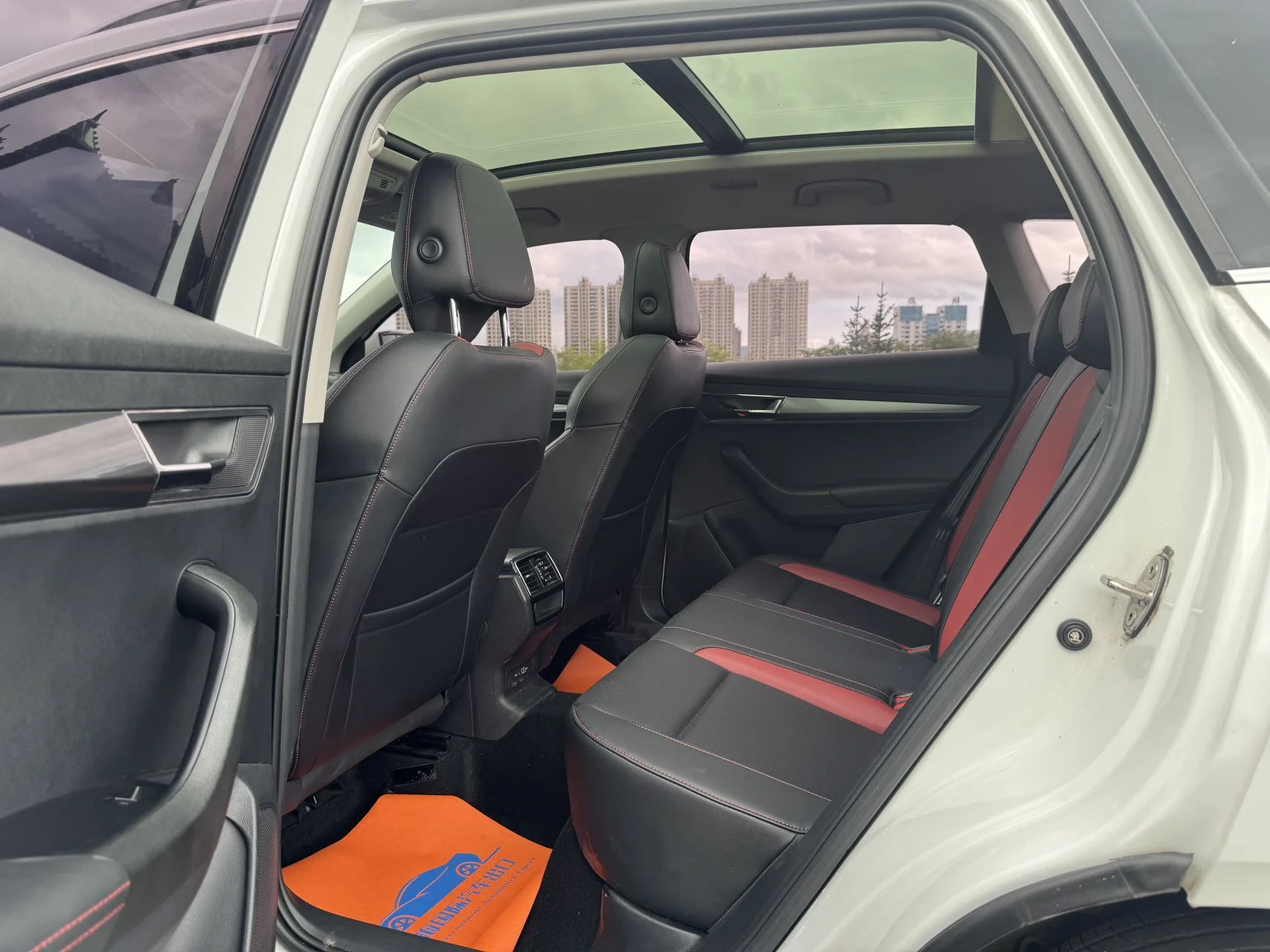 Skoda Karoq - миниатюра 9
