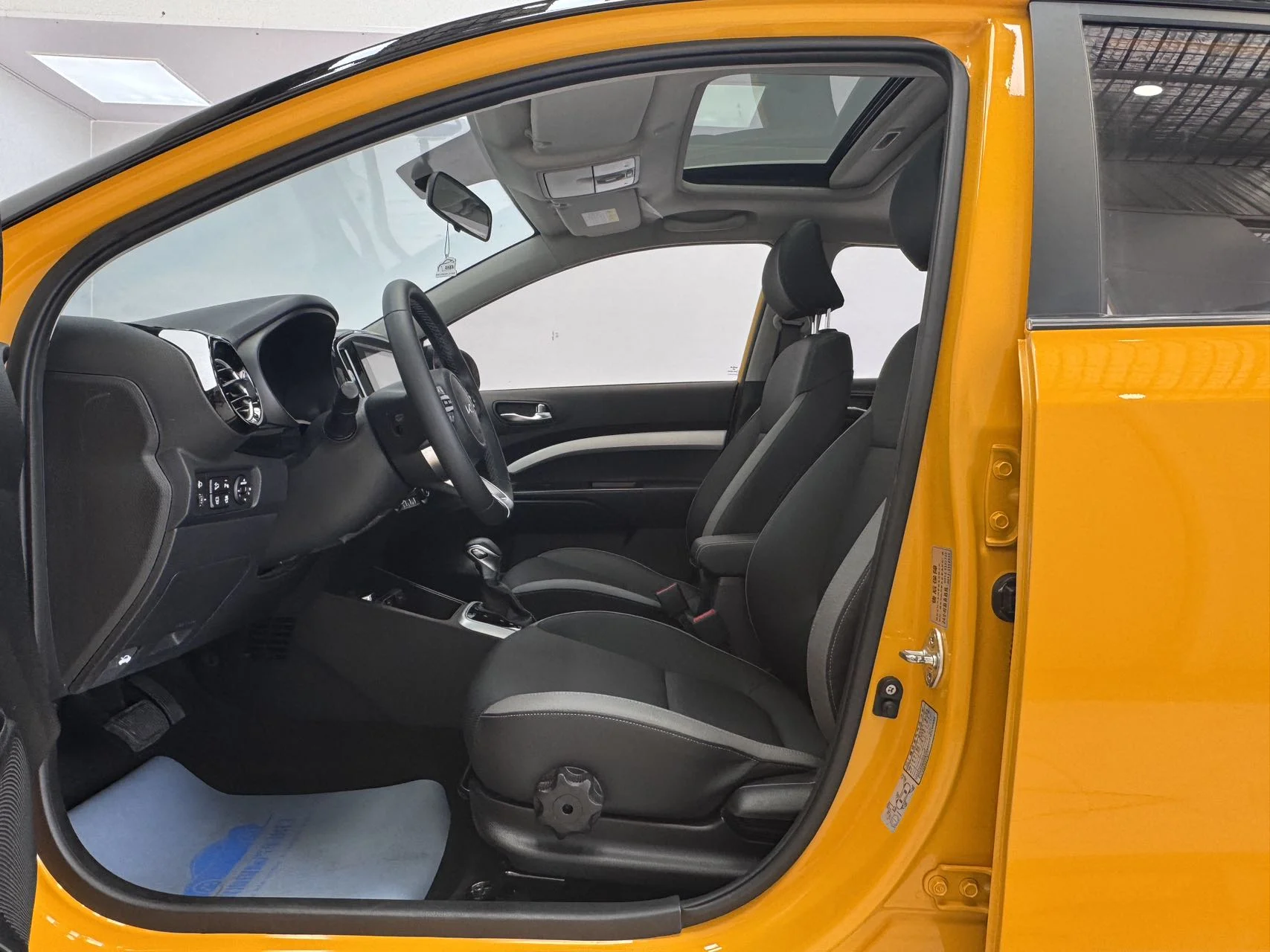 Kia KX1 - миниатюра 11