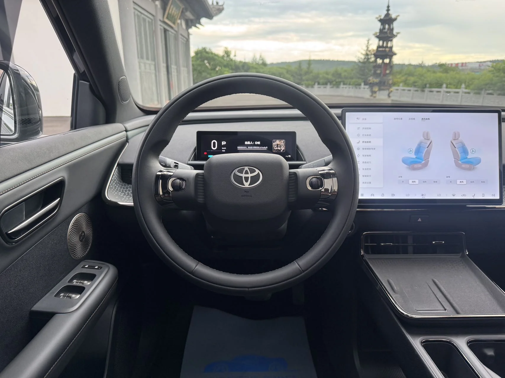 Toyota BZ3X - миниатюра 19