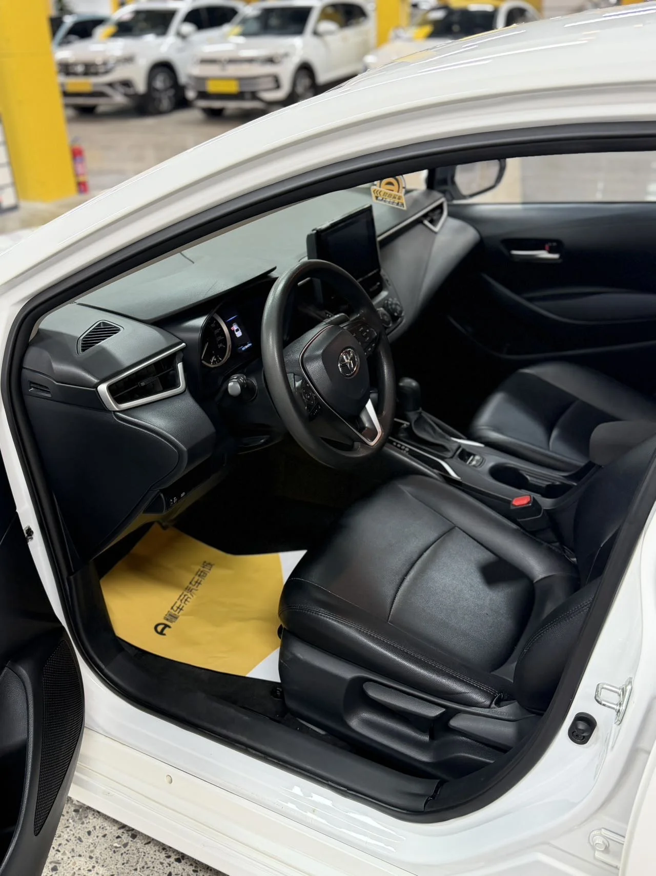 Toyota Corolla - миниатюра 10