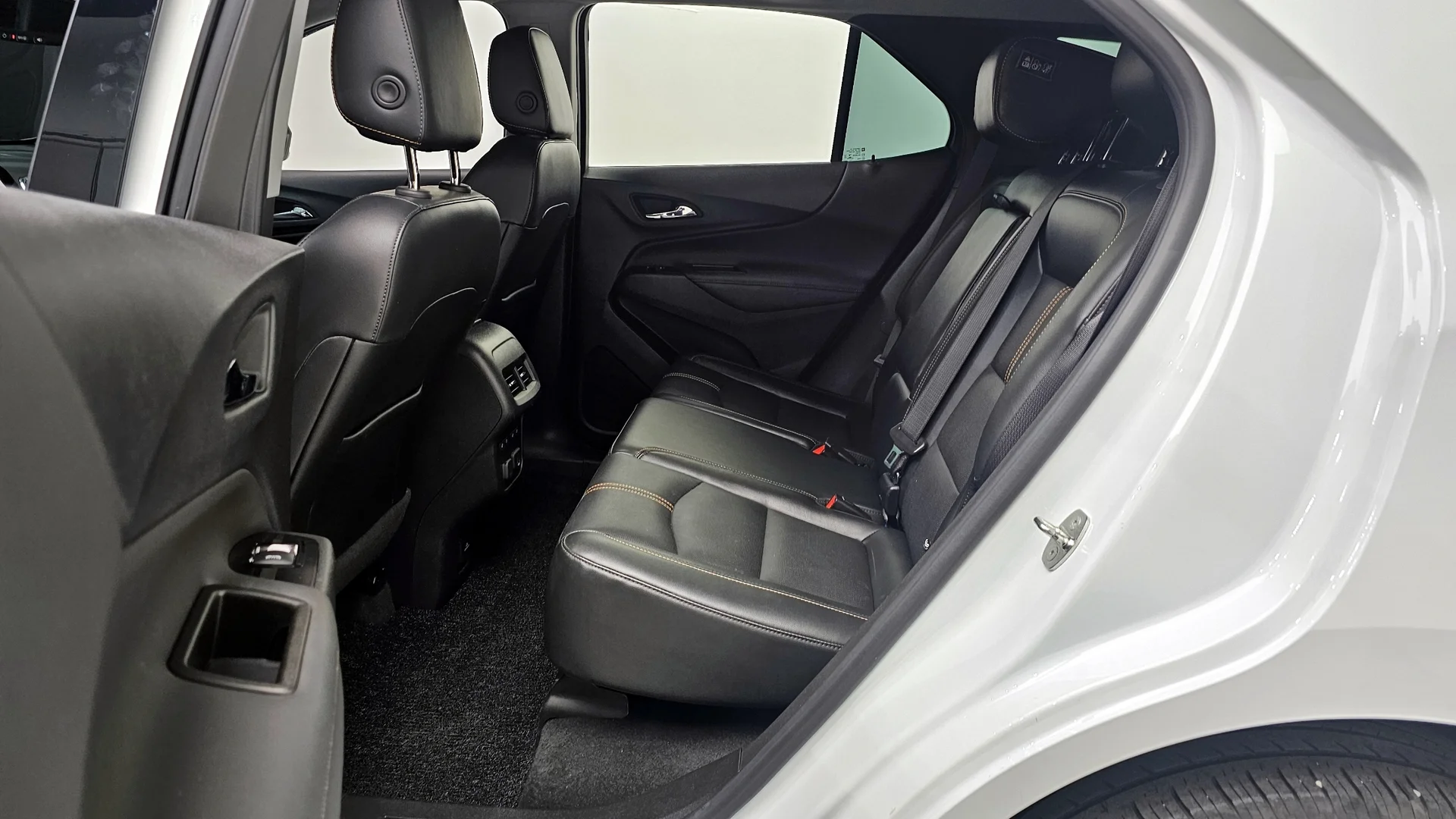 Chevrolet Equinox - миниатюра 12