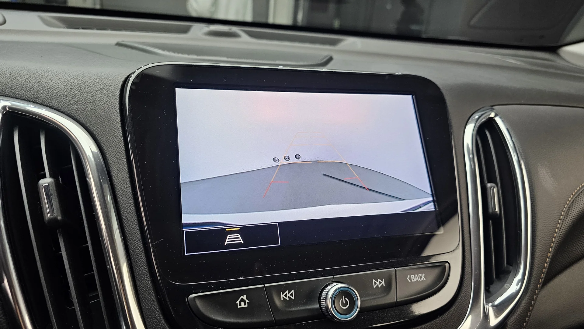 Chevrolet Equinox - миниатюра 16