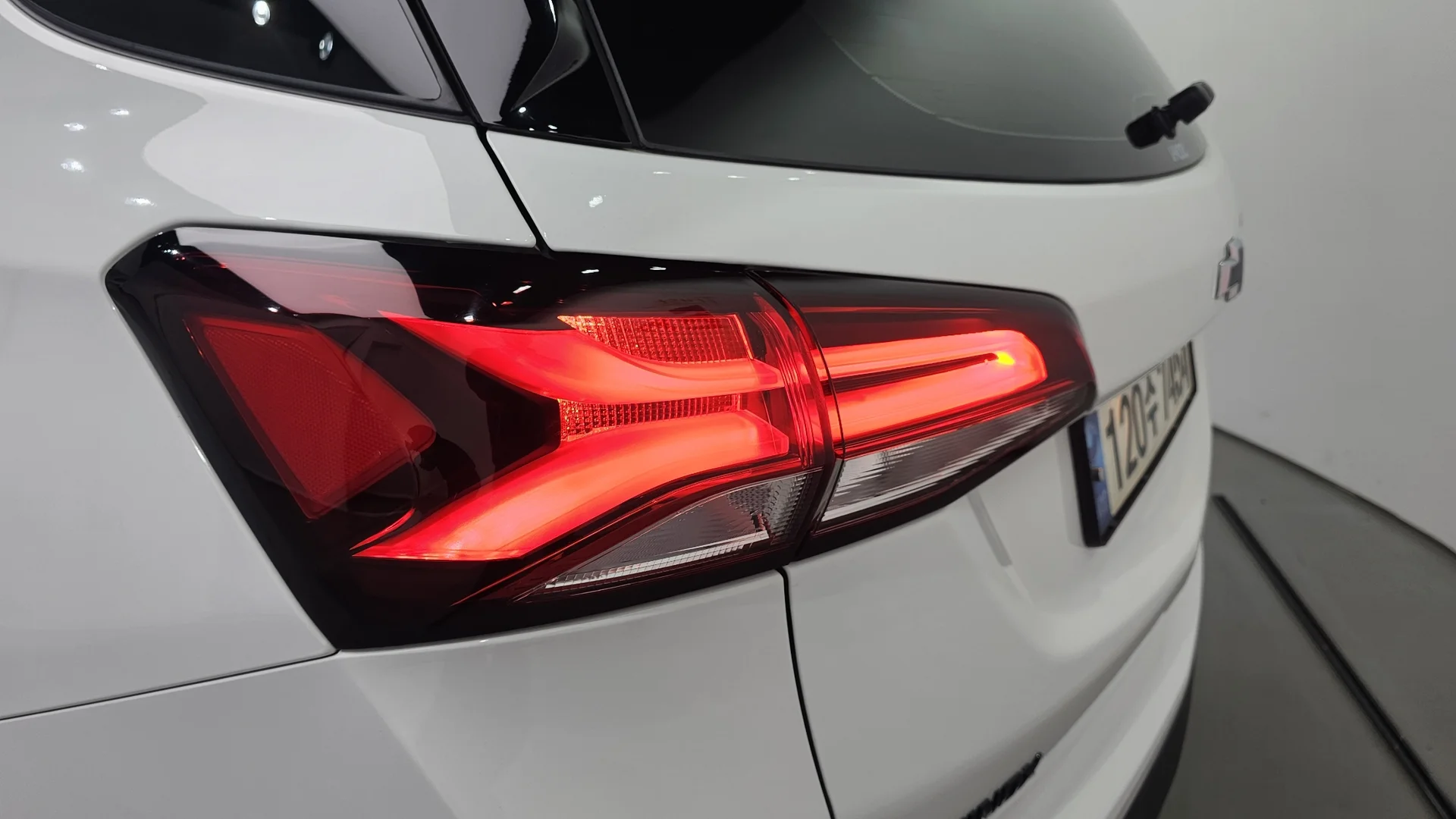 Chevrolet Equinox - миниатюра 23