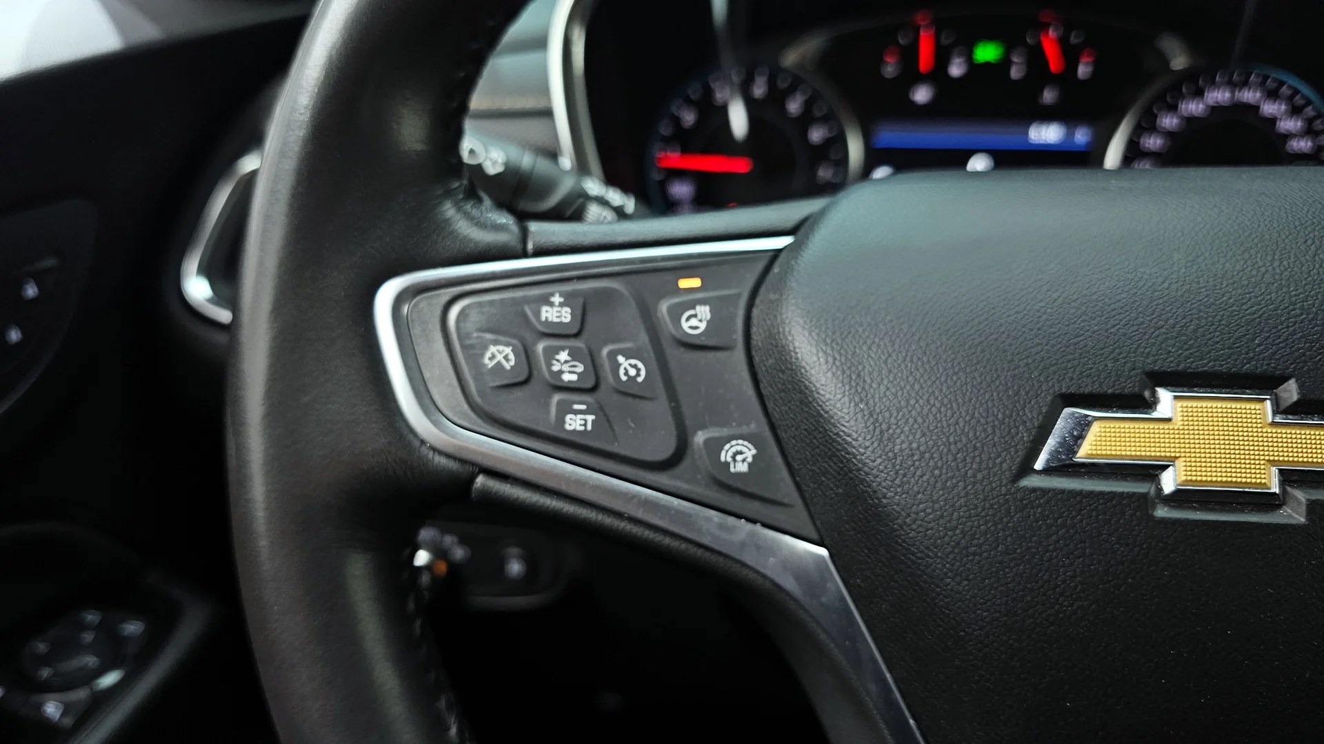Chevrolet Equinox - миниатюра 29