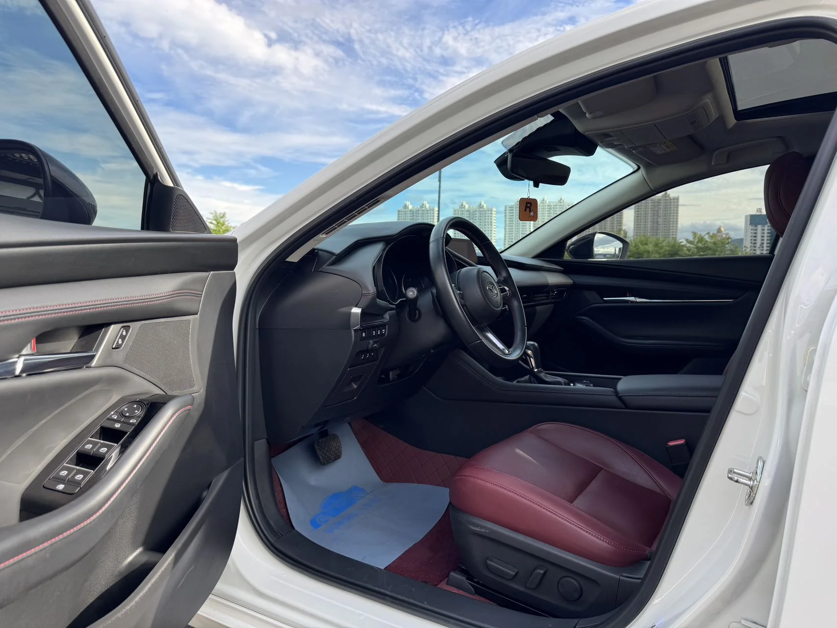 Mazda 3 Axela - миниатюра 8