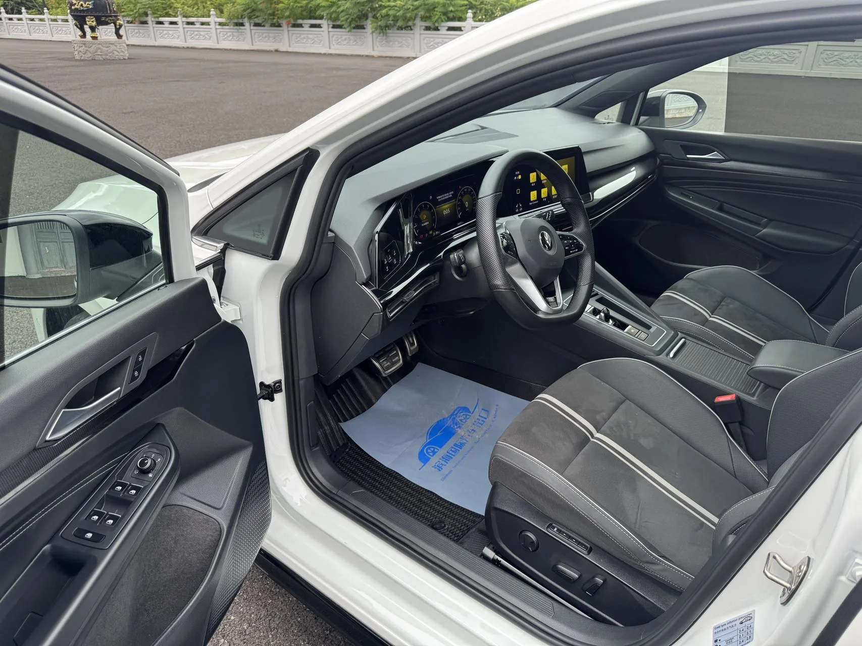 Volkswagen Golf - миниатюра 8