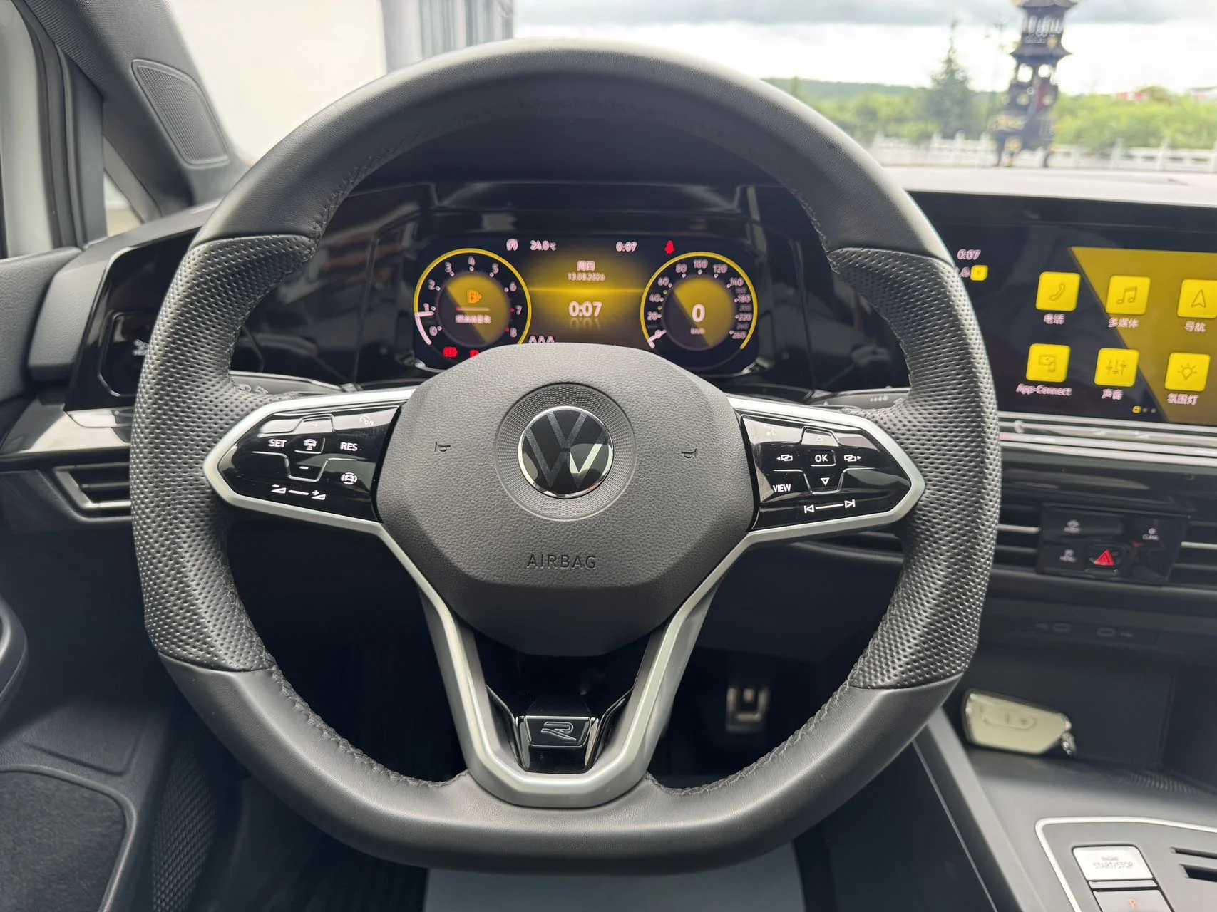 Volkswagen Golf - миниатюра 17