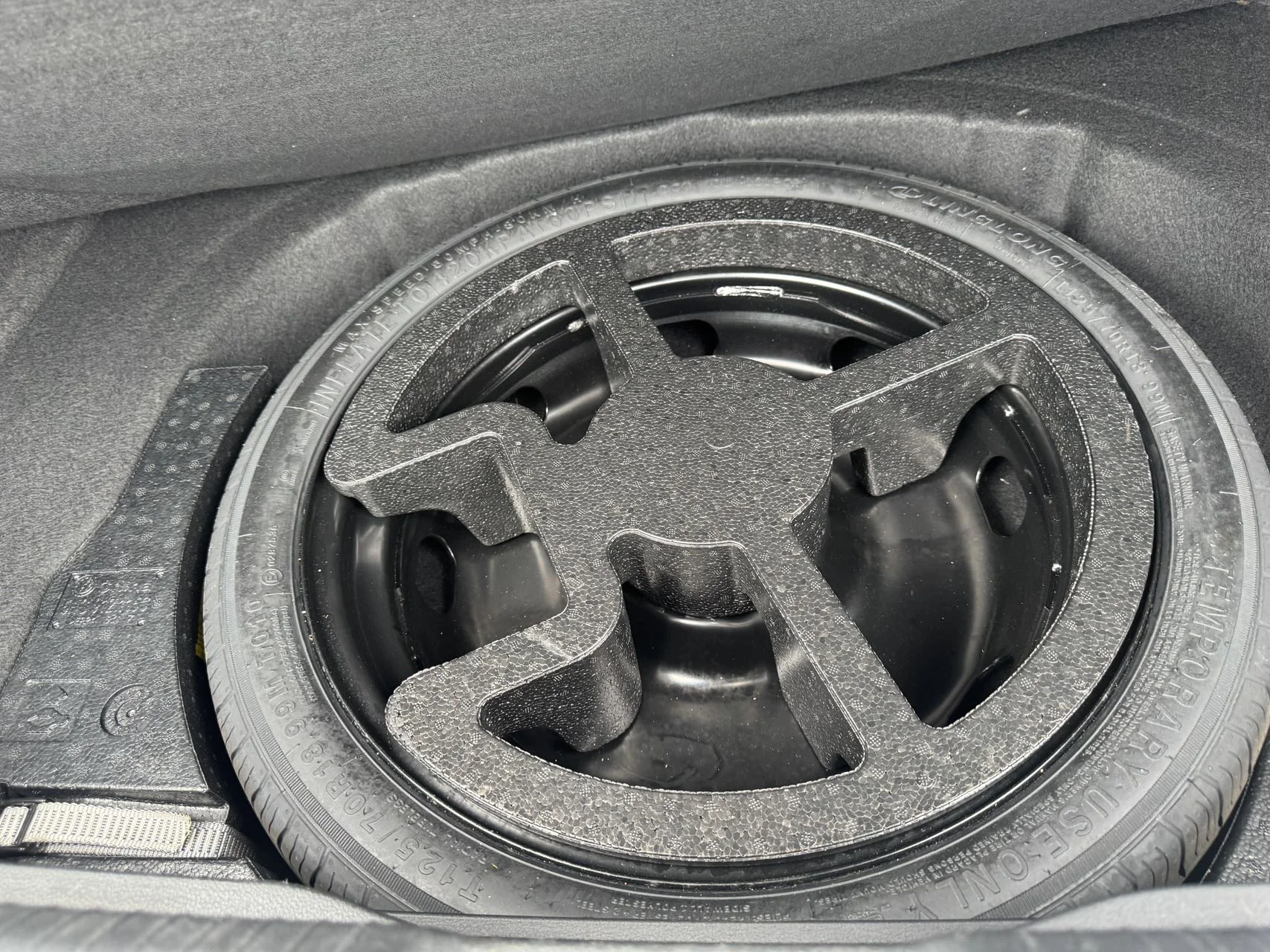 Volkswagen Golf - миниатюра 23