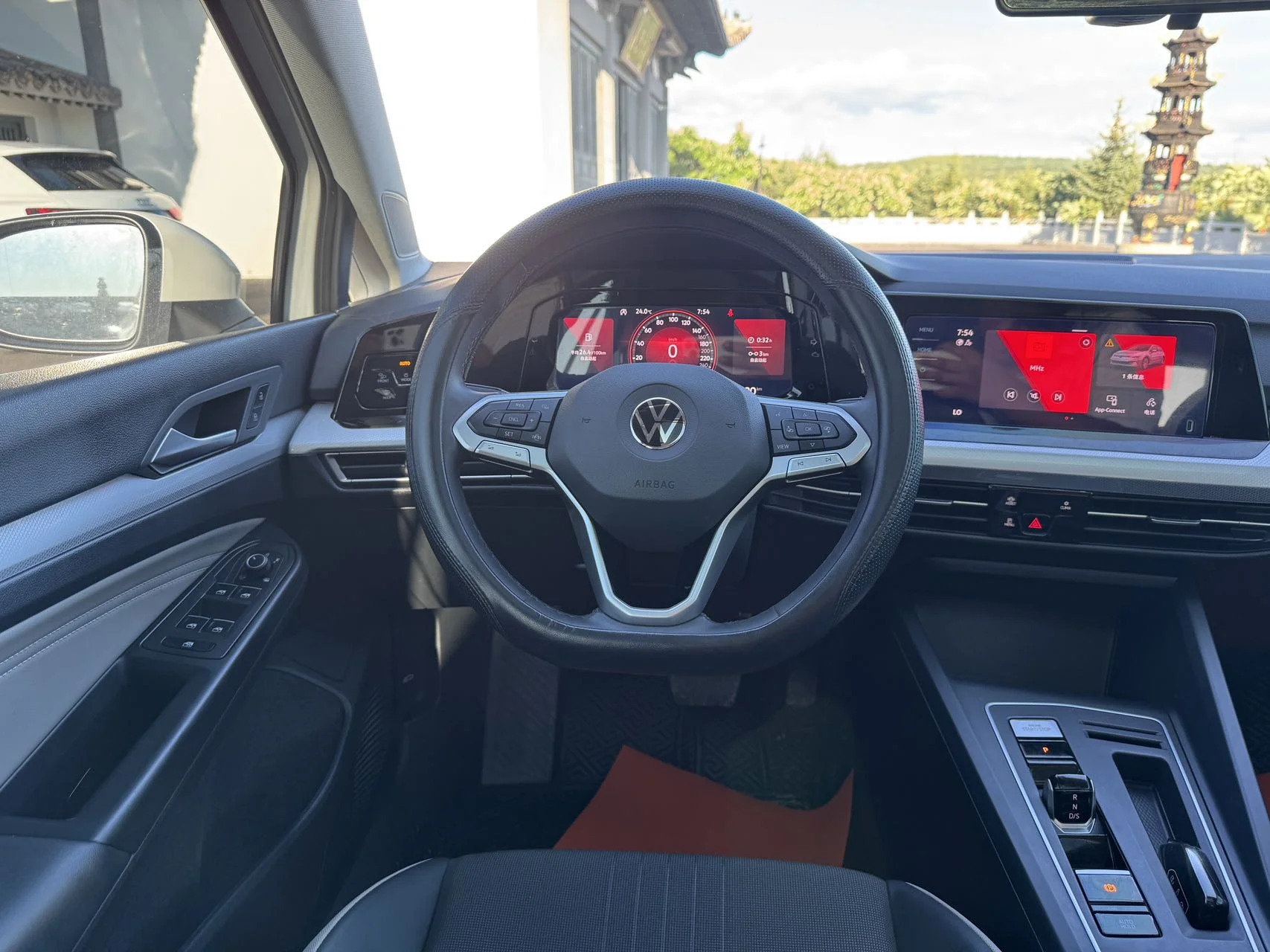 Volkswagen Golf - миниатюра 17