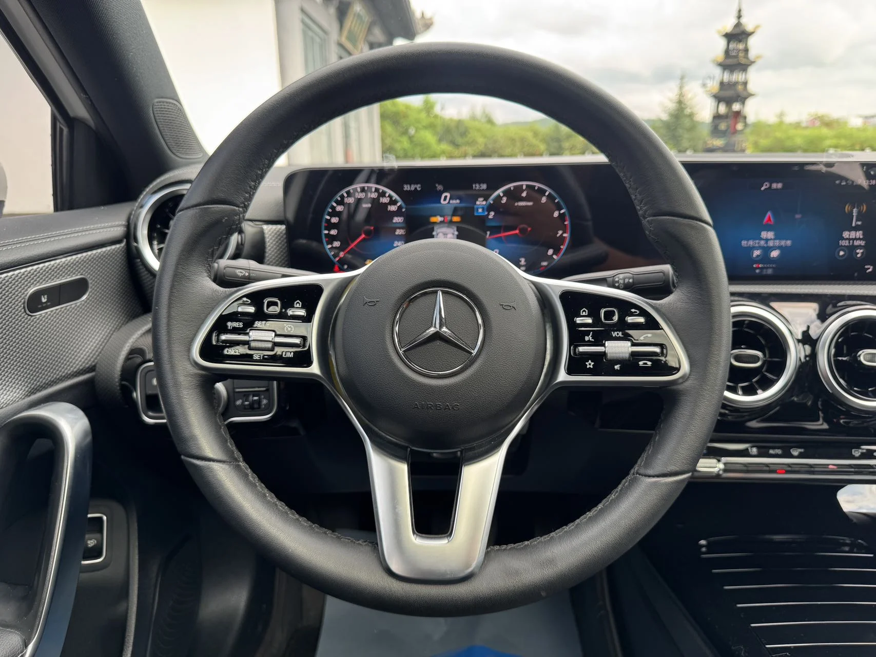 Mercedes-Benz A-Class - миниатюра 17