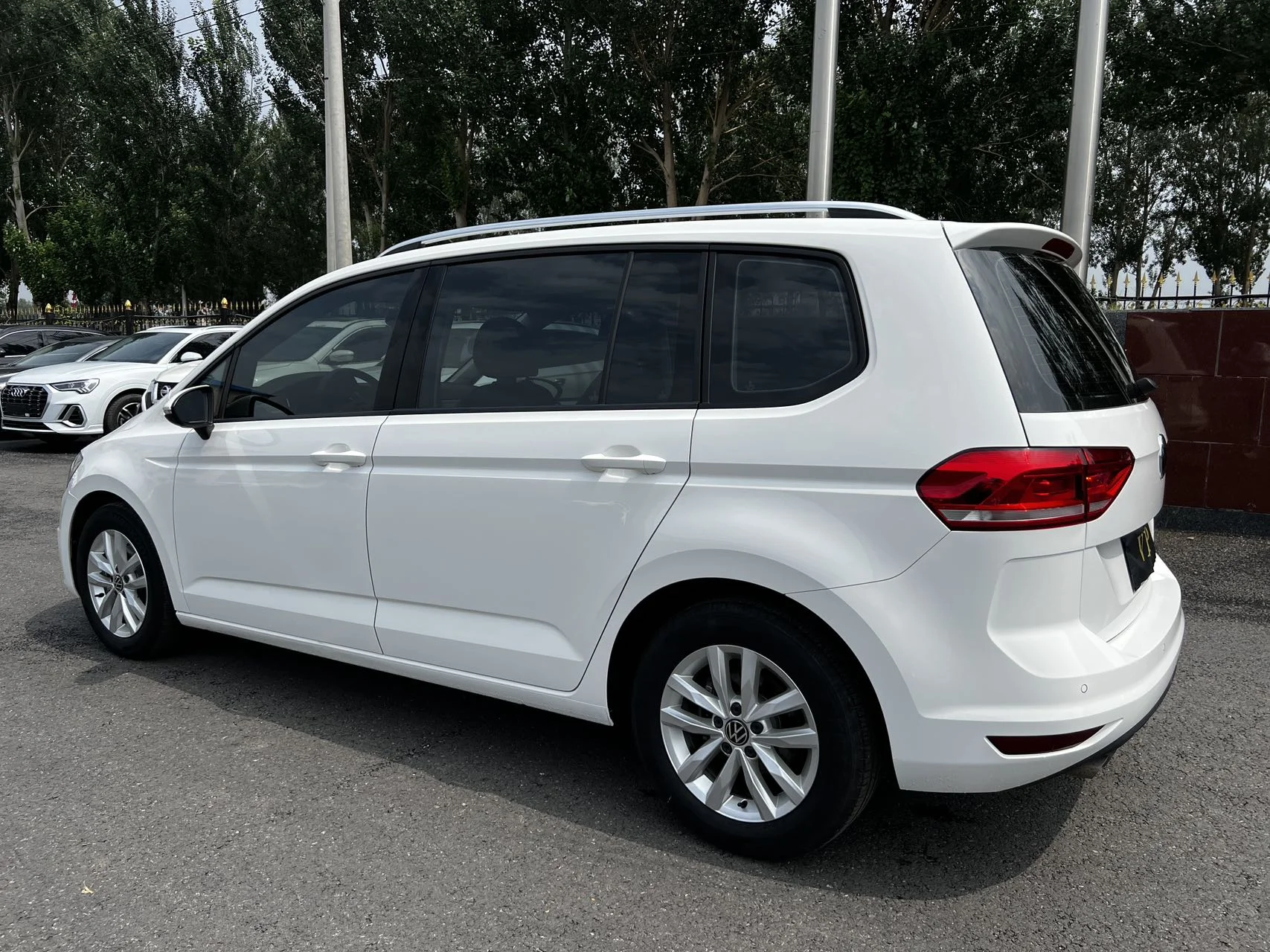Volkswagen Touran - миниатюра 12