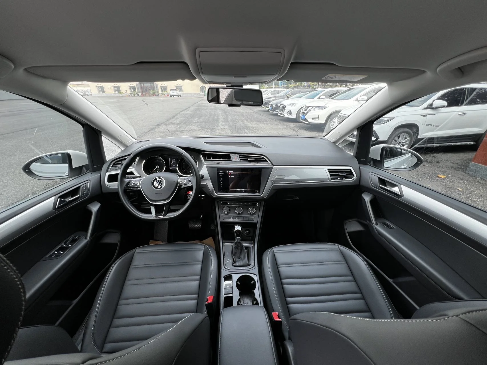 Volkswagen Touran - миниатюра 17