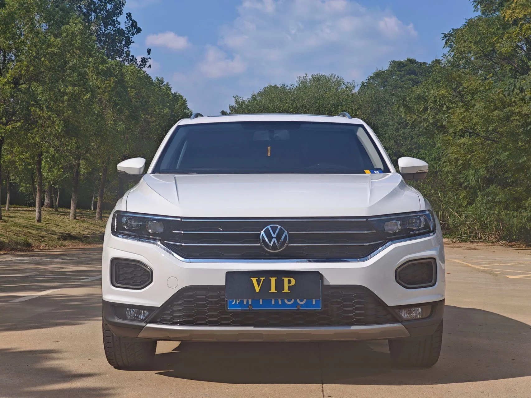 Volkswagen T-Roc - миниатюра 3
