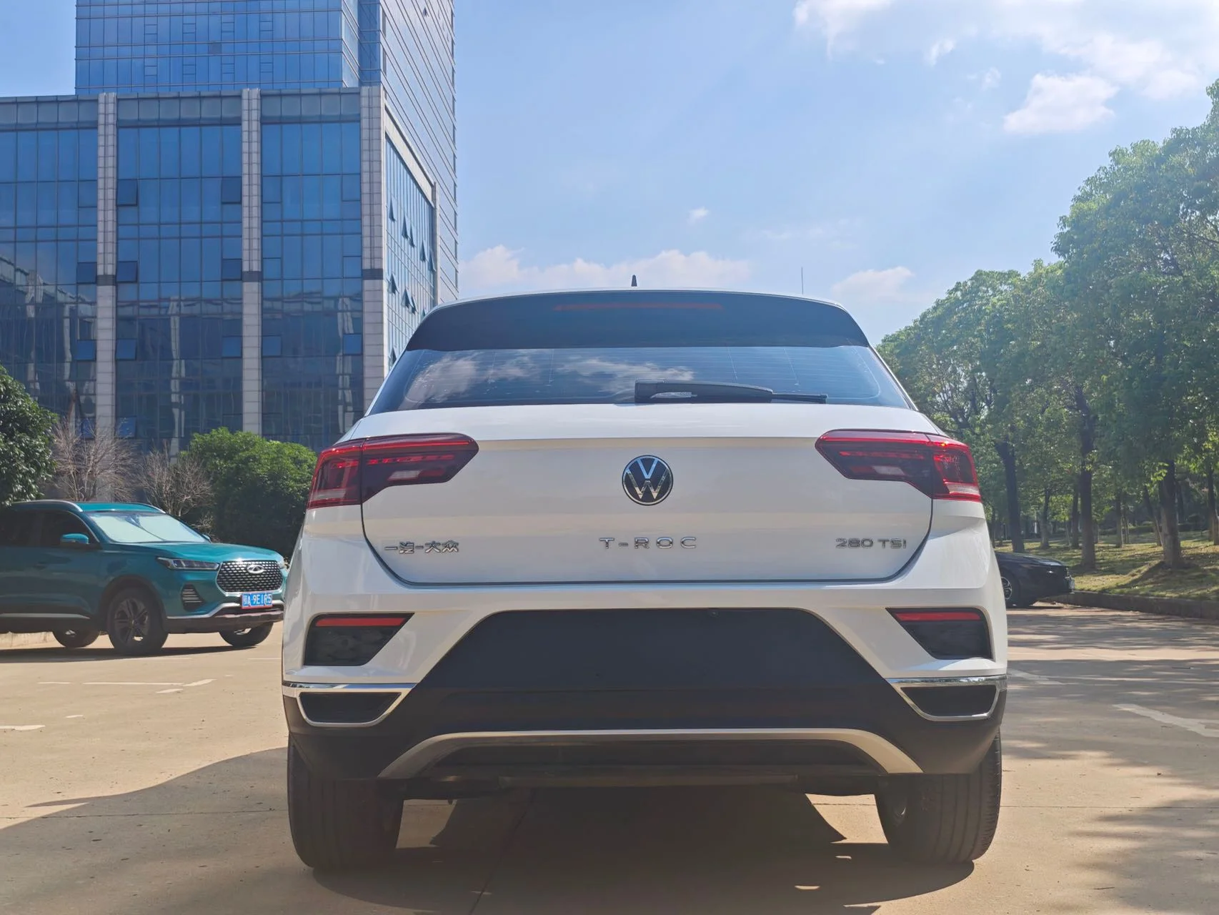 Volkswagen T-Roc - миниатюра 7