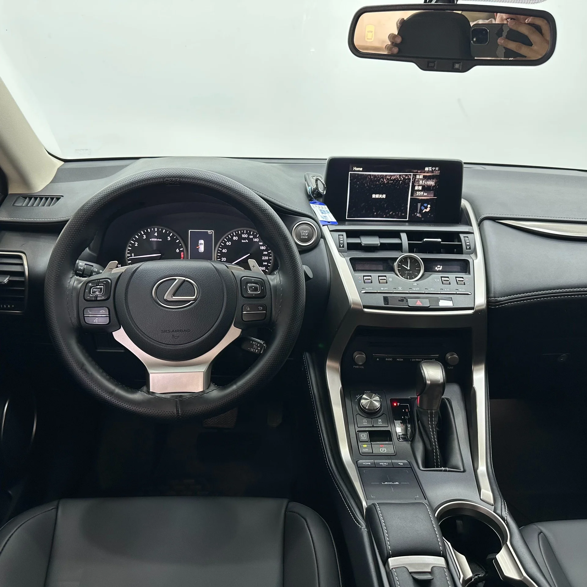 Lexus NX200 - миниатюра 9