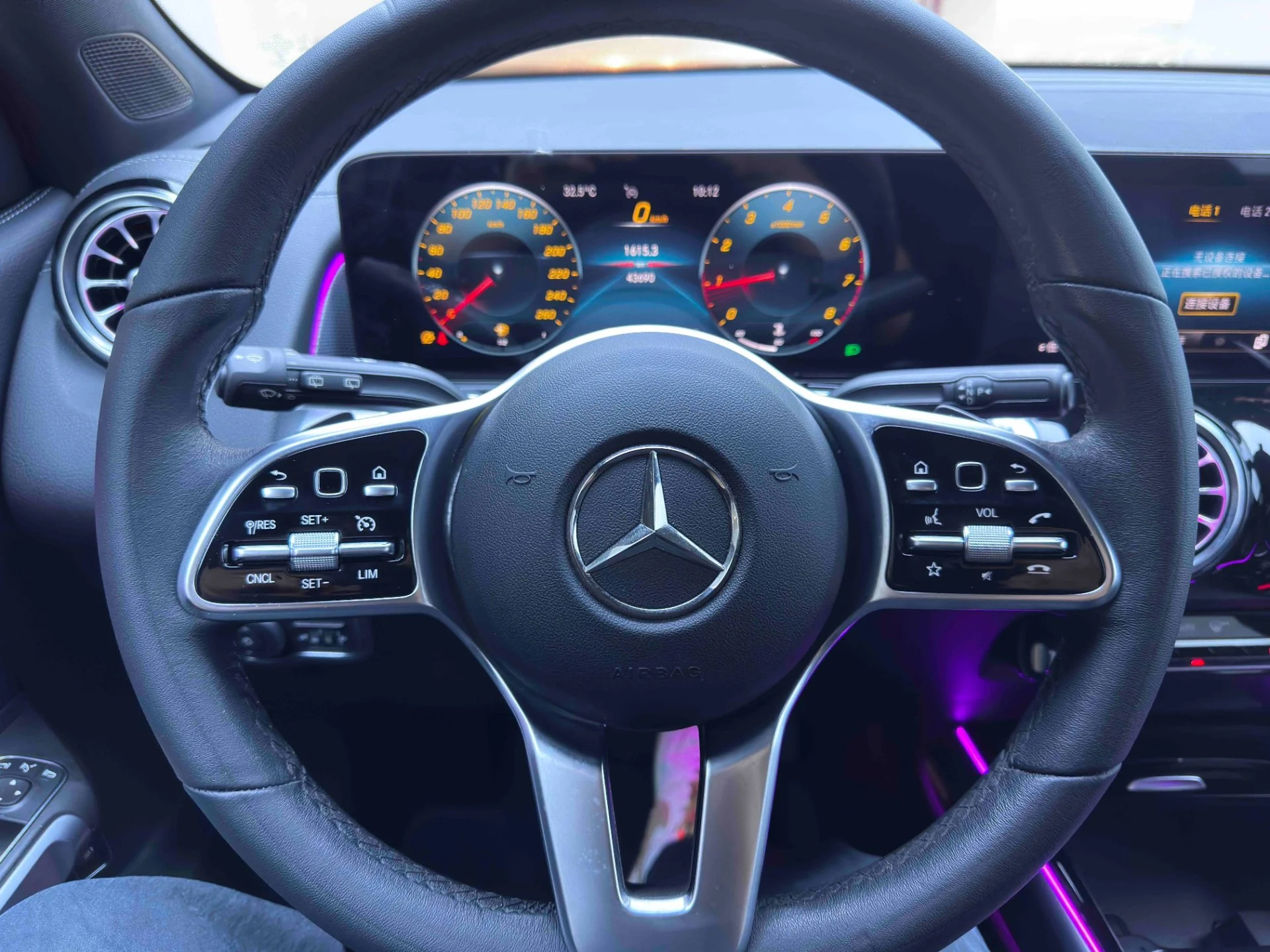 Mercedes-Benz GLB - миниатюра 13
