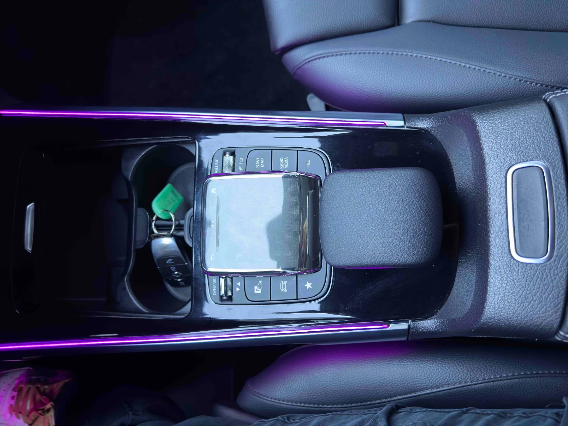 Mercedes-Benz GLB - миниатюра 16