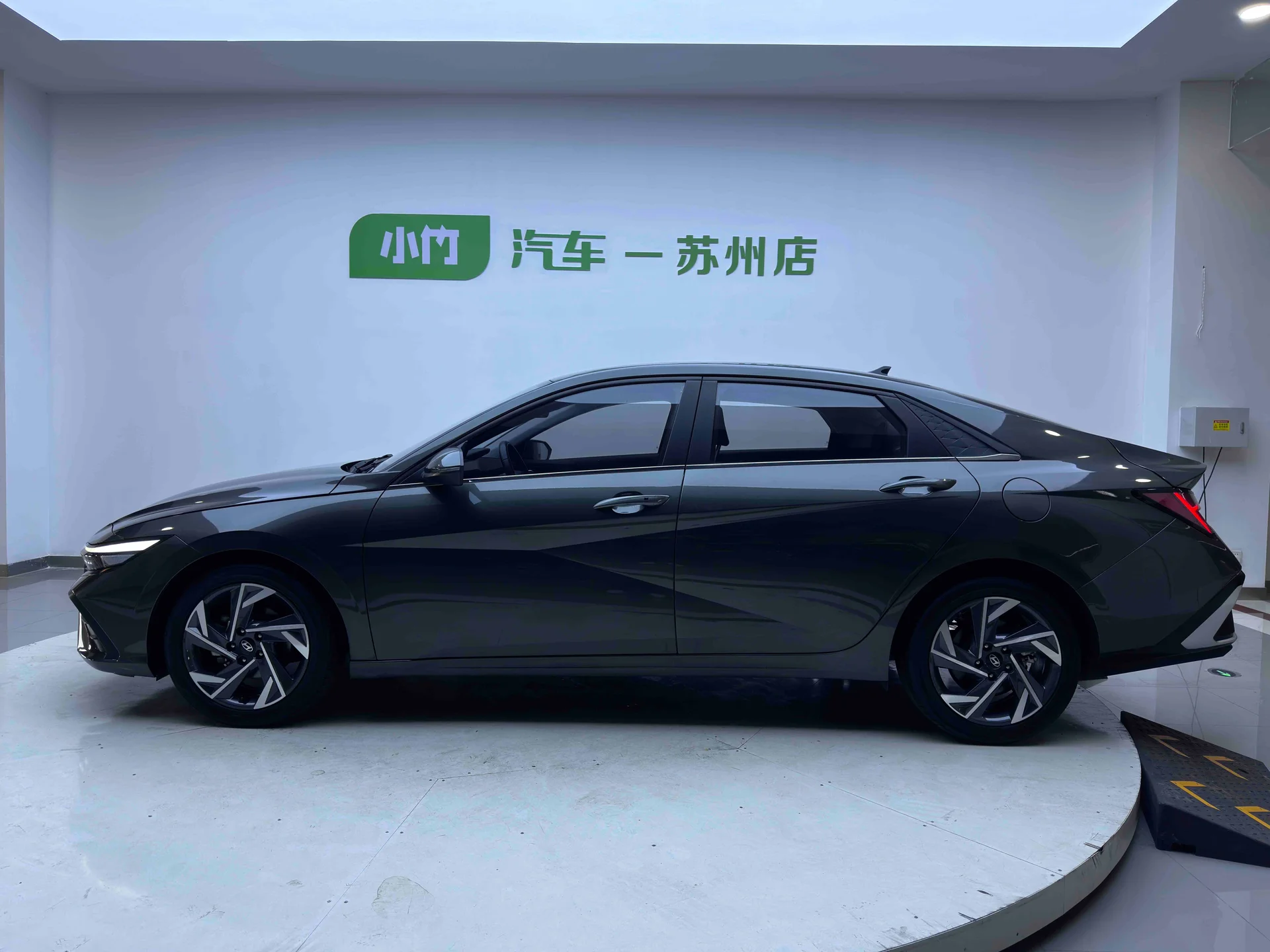 Hyundai Elantra - миниатюра 7