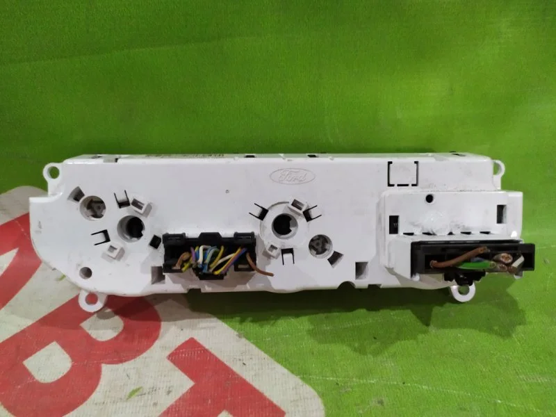 Блок управления отопителем Ford Focus 2012 - миниатюра 2
