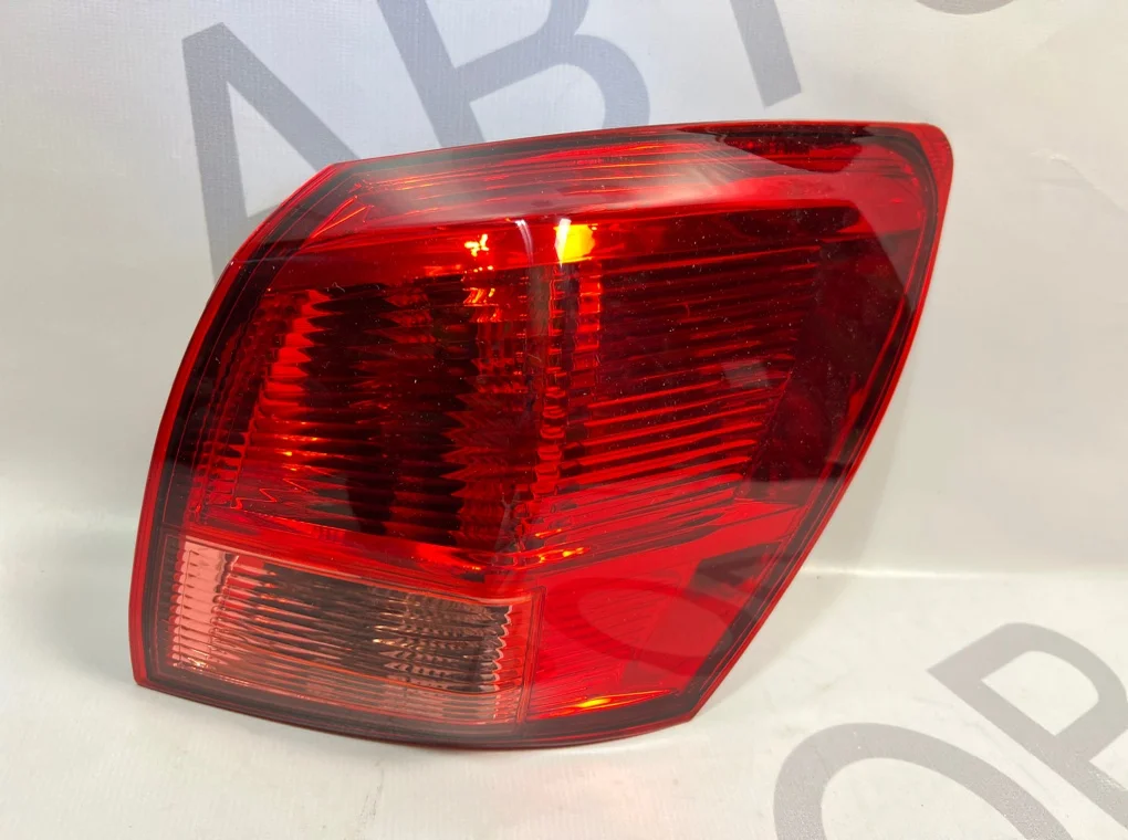 Фонарь задний правый наружный Nissan Qashqai 2006-2009 - миниатюра 2