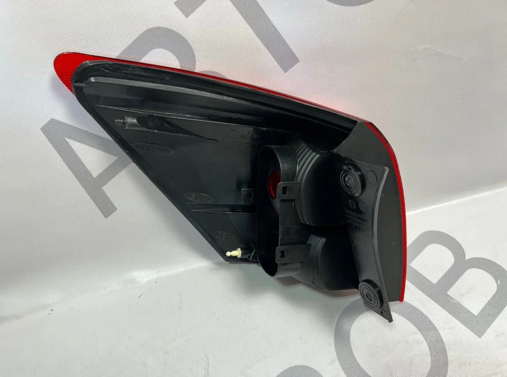 Фонарь задний правый наружный Nissan Qashqai 2006-2009 - миниатюра 9