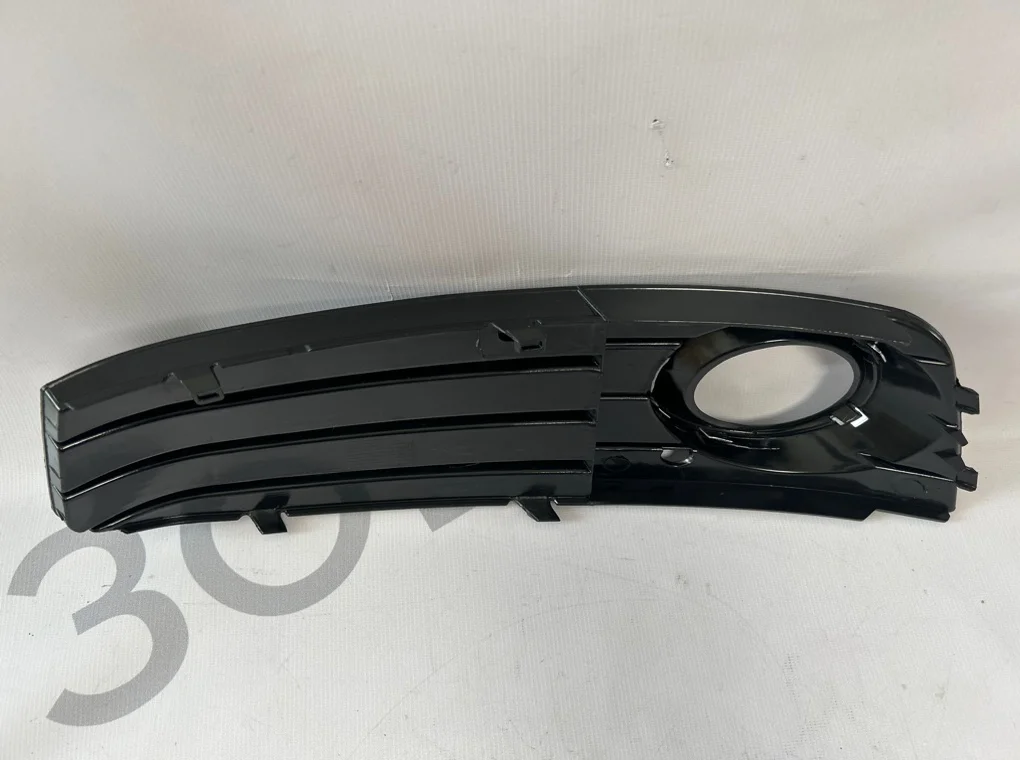 Рамка противотуманной фары правой Audi A4 2007-2011 - миниатюра 6