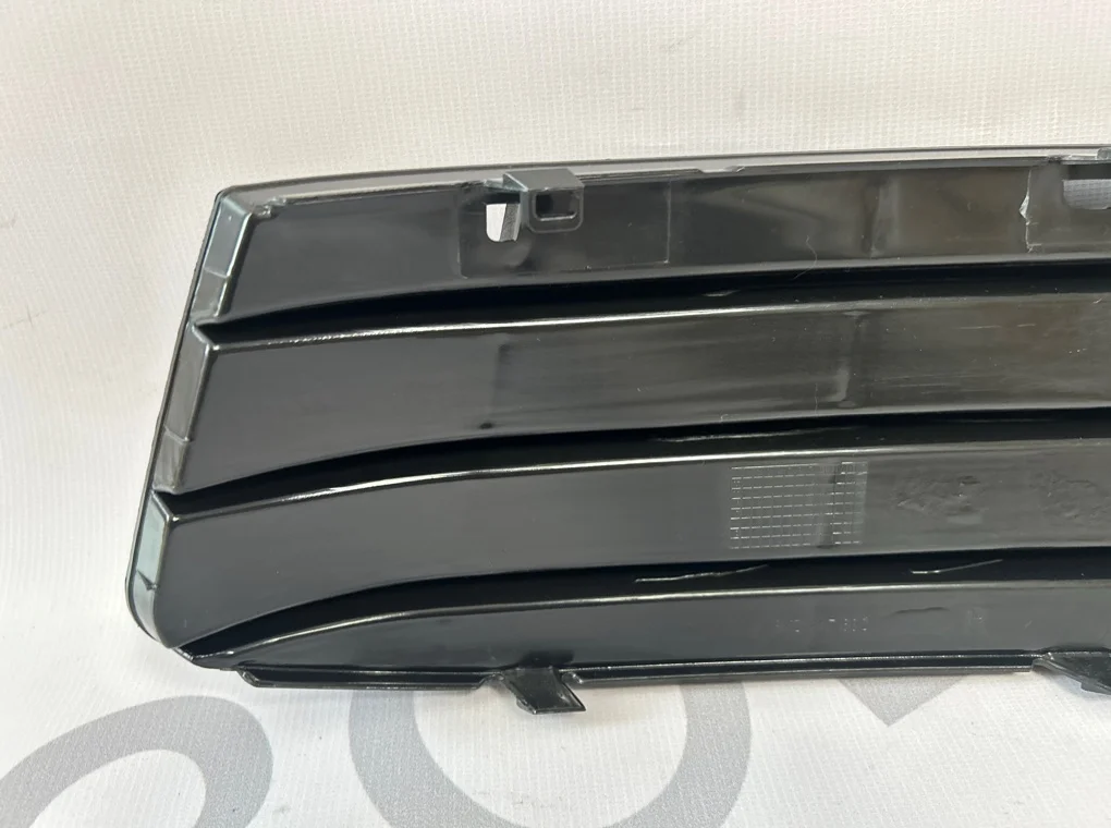 Рамка противотуманной фары правой Audi A4 2007-2011 - миниатюра 7