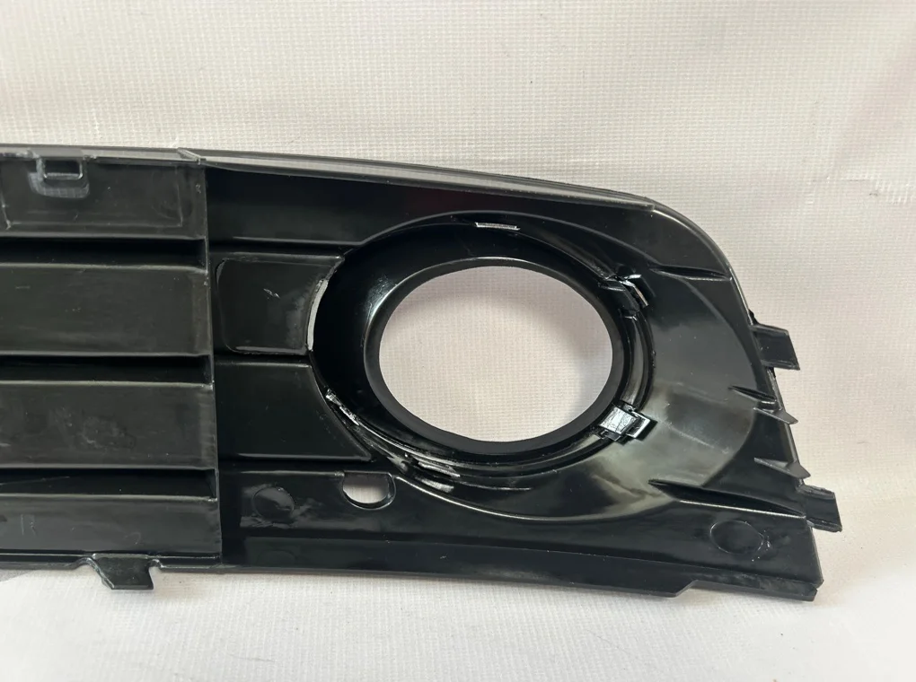 Рамка противотуманной фары правой Audi A4 2007-2011 - миниатюра 8