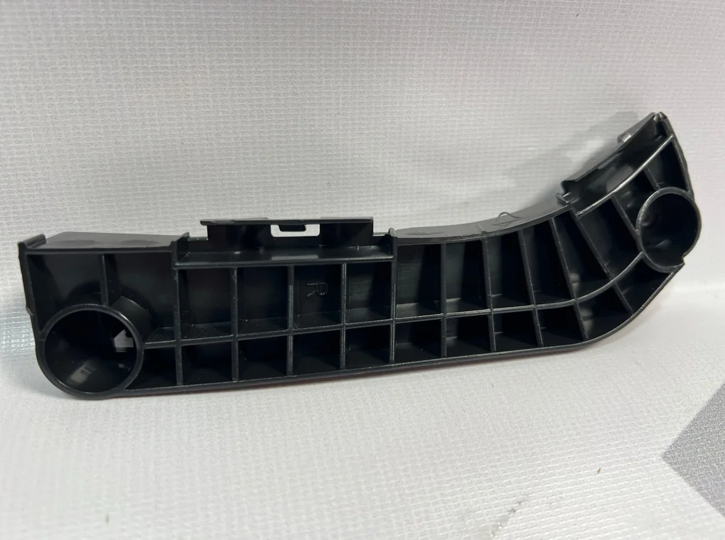 Кронштейн переднего бампера правый Toyota Camry 2006-2011 - миниатюра 3