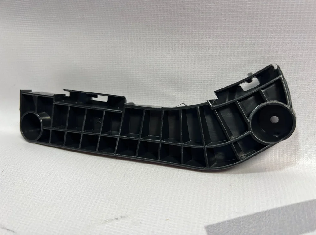 Кронштейн переднего бампера правый Toyota Camry 2006-2011 - миниатюра 4