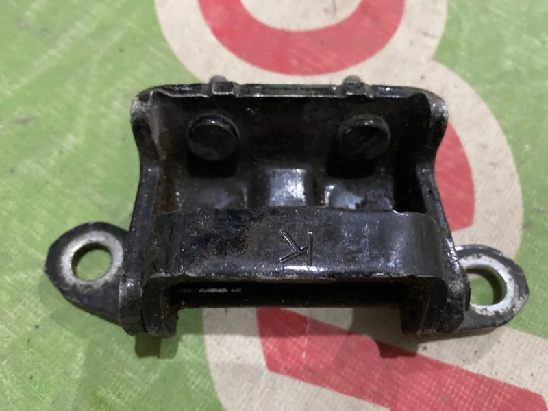 Петля двери задней правой верхняя Nissan Qashqai 2008 - миниатюра 3
