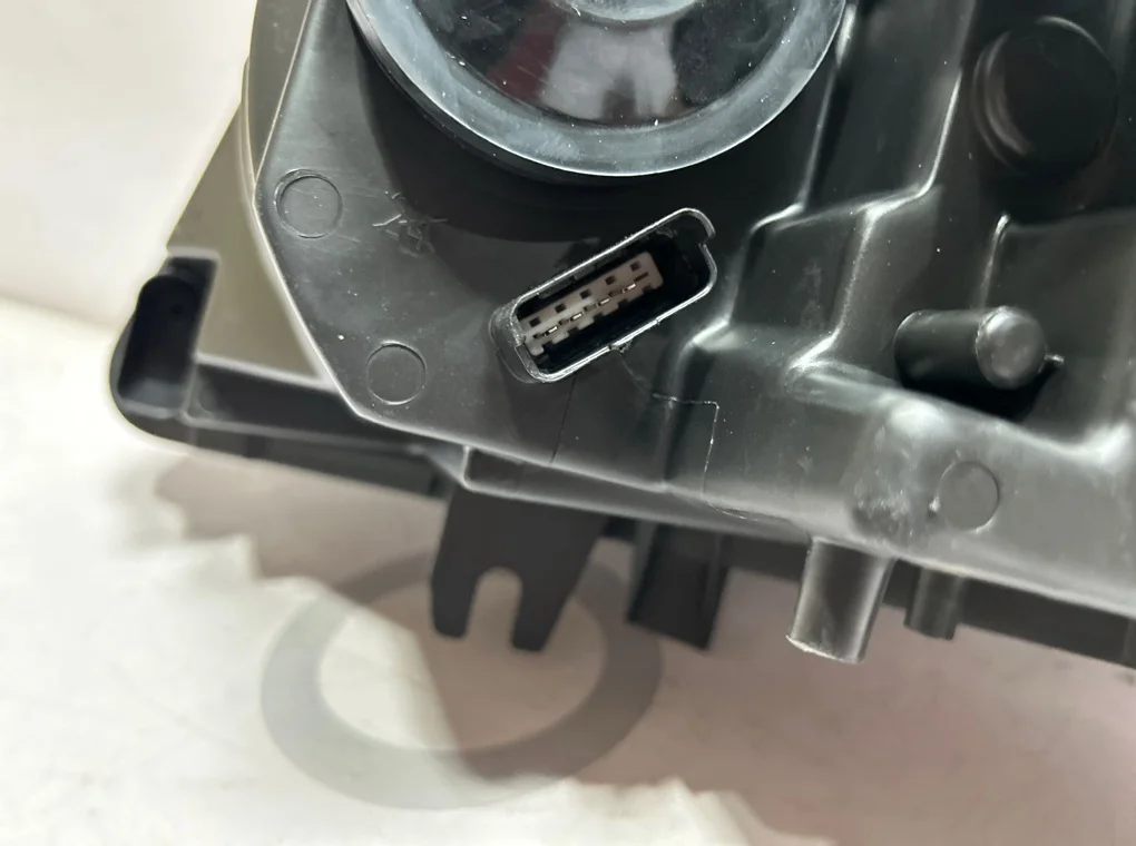 Фара правая Nissan Qashqai 2006-2009 - миниатюра 9