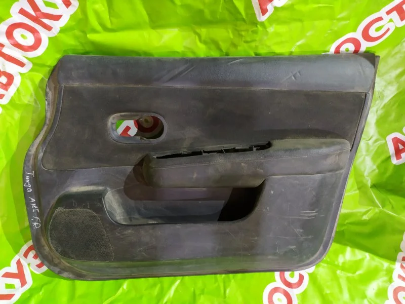 Обшивка двери передней правой Nissan Tiida 2007-2014 - миниатюра 2