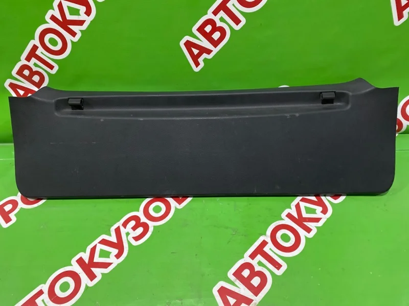 Обшивка крышки/двери багажника Nissan Note 2006 - изображение 1