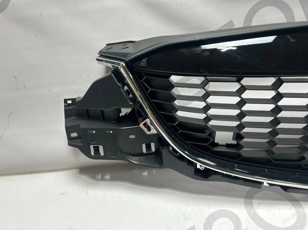 Решетка радиатора Mazda CX-5 2011-2015 - миниатюра 3