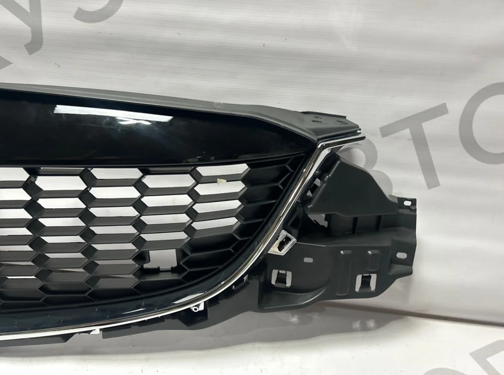 Решетка радиатора Mazda CX-5 2011-2015 - миниатюра 6