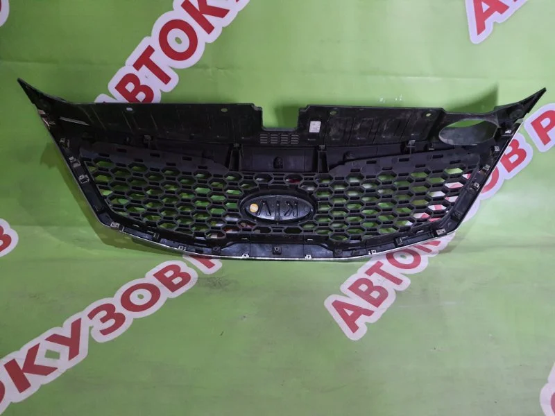 Решетка радиатора Kia Sorento 2009-2013 - миниатюра 2