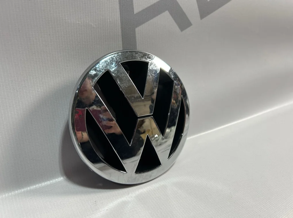 Эмблема Volkswagen Passat 2005-2010 - миниатюра 2