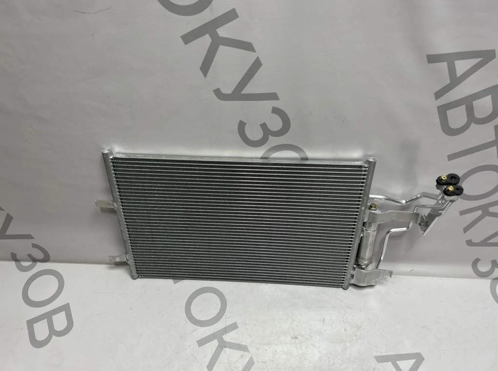 Радиатор кондиционера Mazda 3 2003-2009 - миниатюра 2