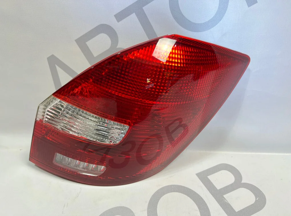 Фонарь задний правый Skoda Fabia 2007-2015 - миниатюра 4