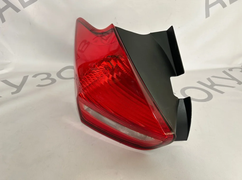 Фонарь задний левый Ford Focus 2011-2015 - изображение 1