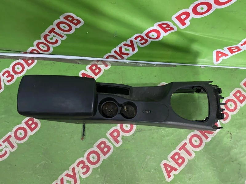 Консоль между сиденьями Nissan Qashqai 2008 - миниатюра 2