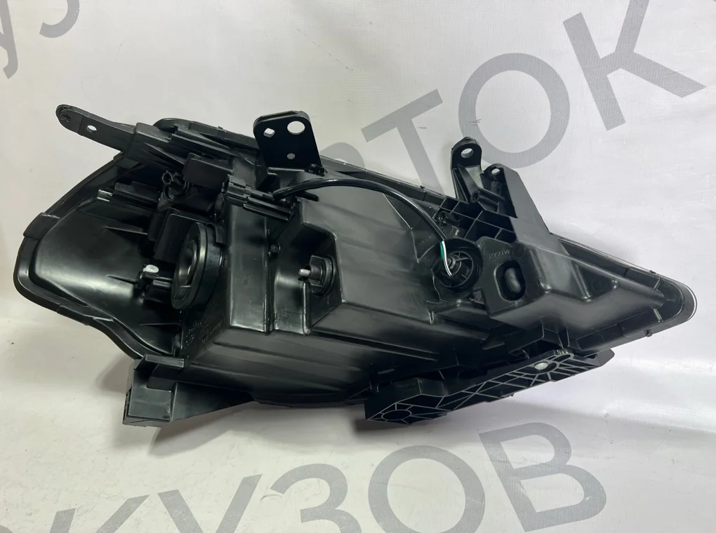 Фара левая Nissan Tiida 2007-2014 - миниатюра 8