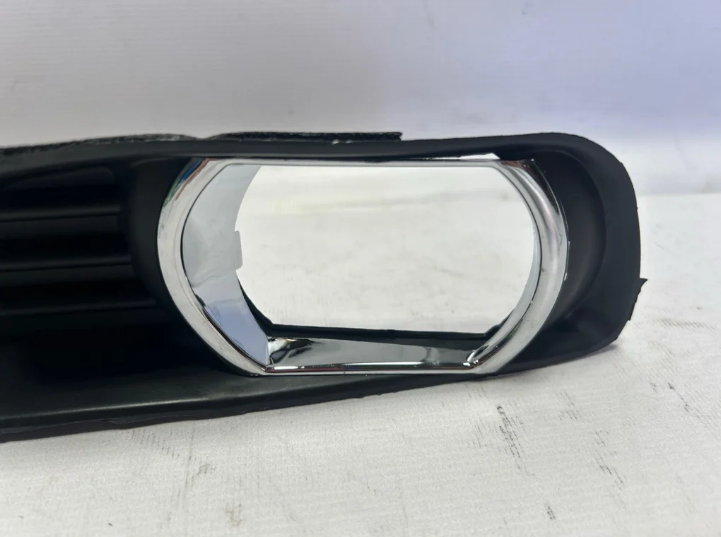 Рамка противотуманной фары левой Toyota Camry 2006-2009 - миниатюра 4