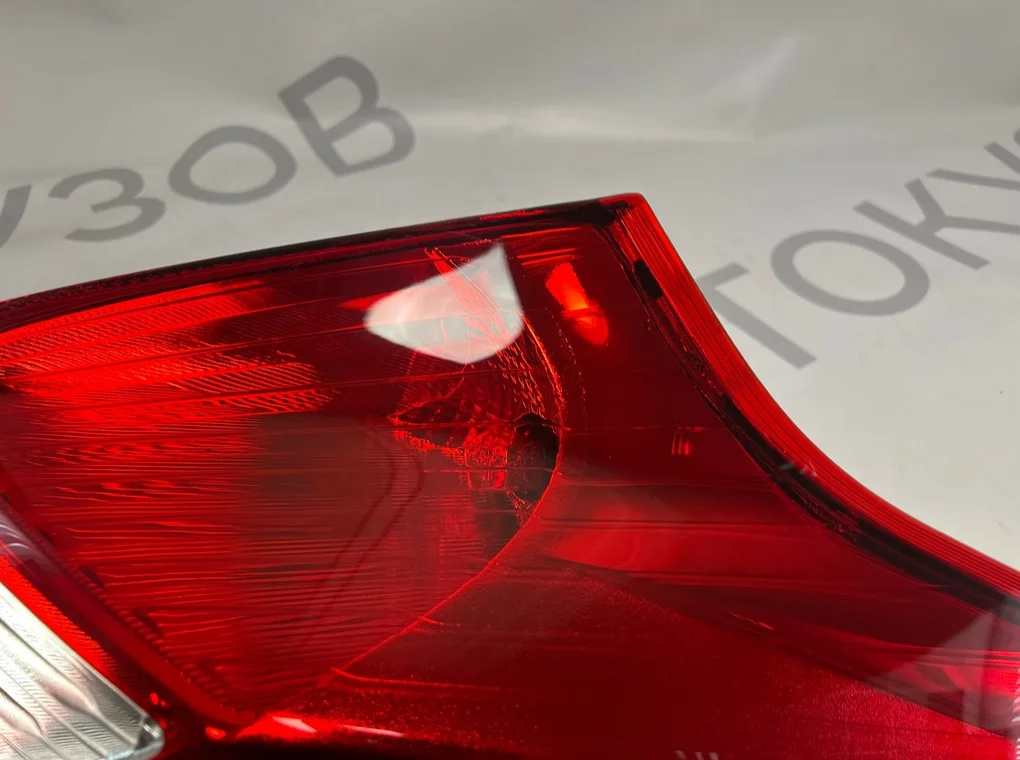 Фонарь задний правый Ford Focus 2011-2015 - миниатюра 4