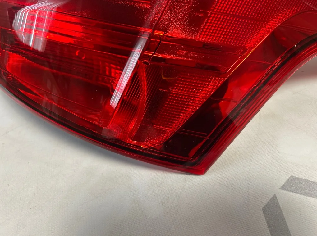 Фонарь задний правый Ford Focus 2011-2015 - миниатюра 5
