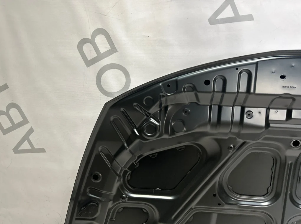 Капот Nissan Tiida 2007-2014 - миниатюра 8