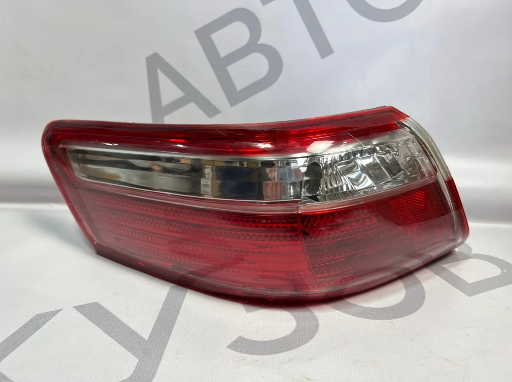 Фонарь задний левый наружный Toyota Camry 2006-2011 - изображение 1