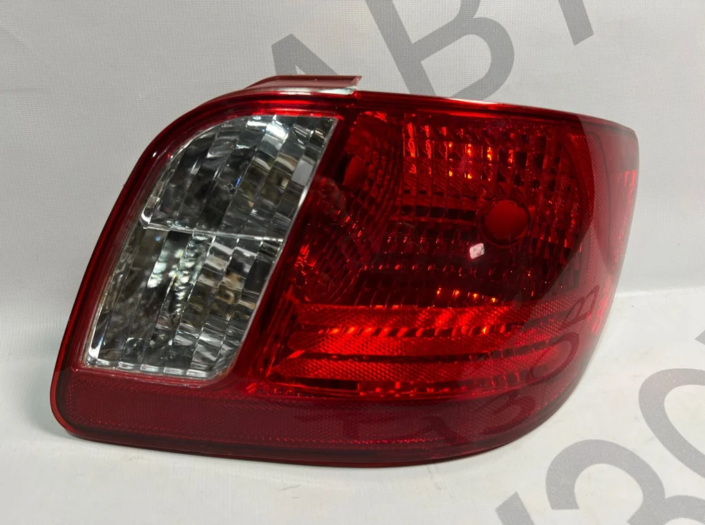 Фонарь задний правый Kia Rio 2005-2011 - миниатюра 2